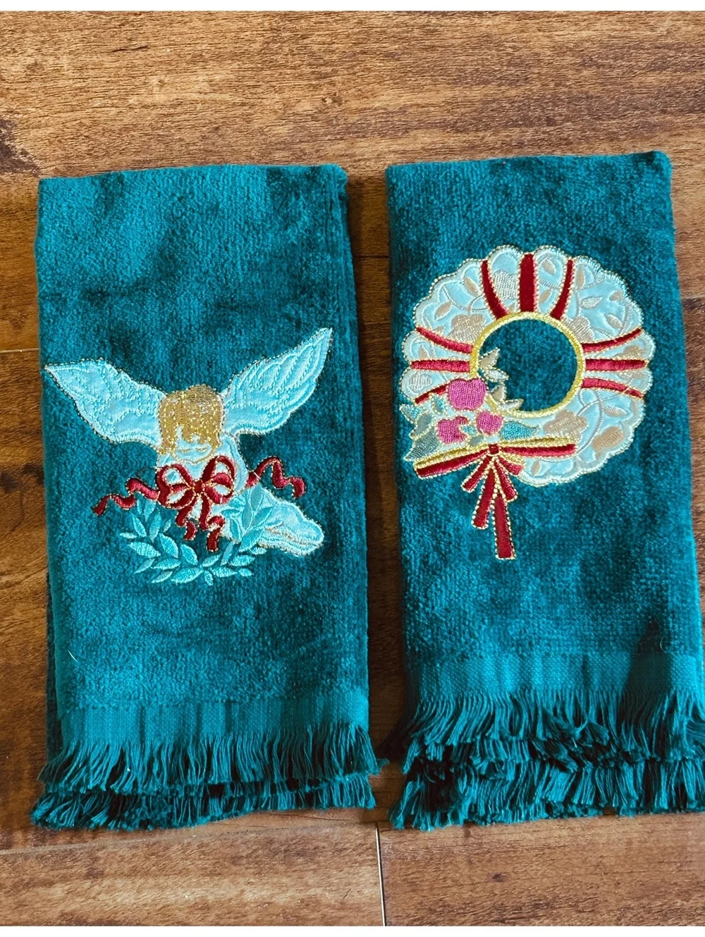 Jay Franco Embroidered Angel and Wreath Hand Towels Set of 2